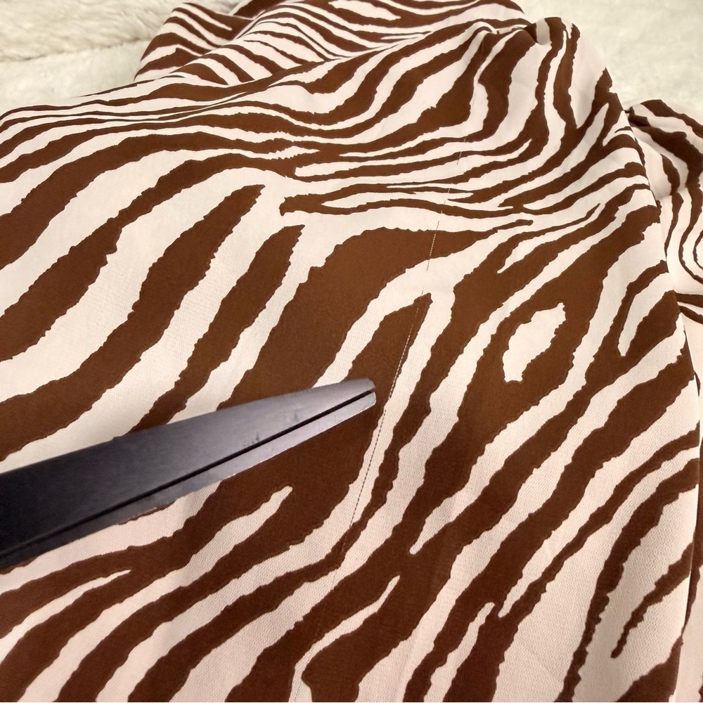Miami Zebra Pattern Long Sleeve Dress - Picture 6 of 6